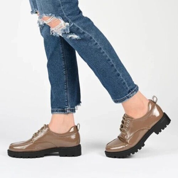 Journee Collection Women's Wd-Zine Oxford Loafer Flats in Wide Taupe Size US 10W - Picture 1 of 10